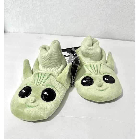 Disney Star Wars Baby Grogu/Yoda Green Slippers Size L 9-10 The Mandalorian New - Picture 1 of 6